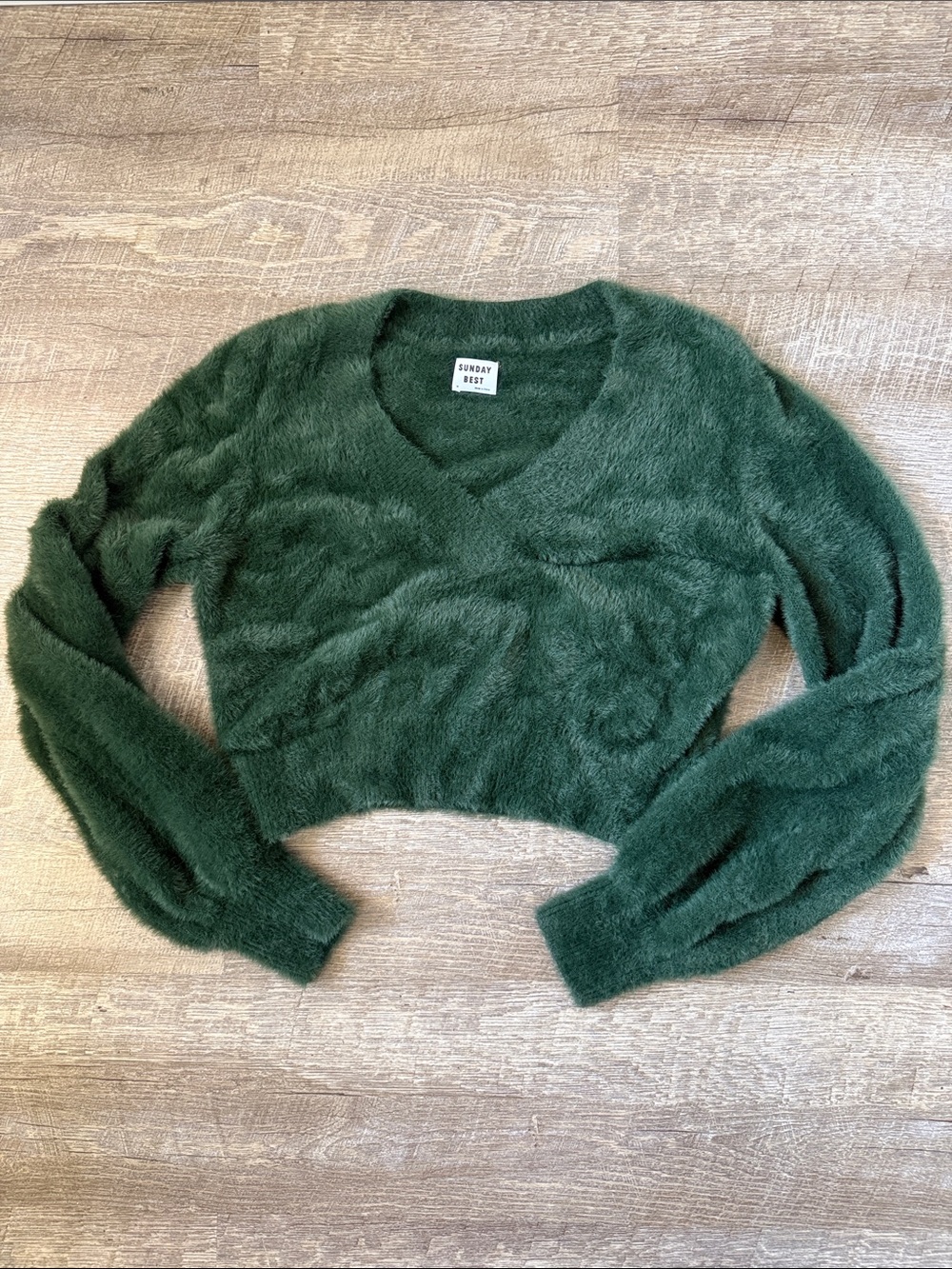 Aritzia Sunday Best Kitten V Neck Green Fuzzy Cropped Pullover Sweater Size M